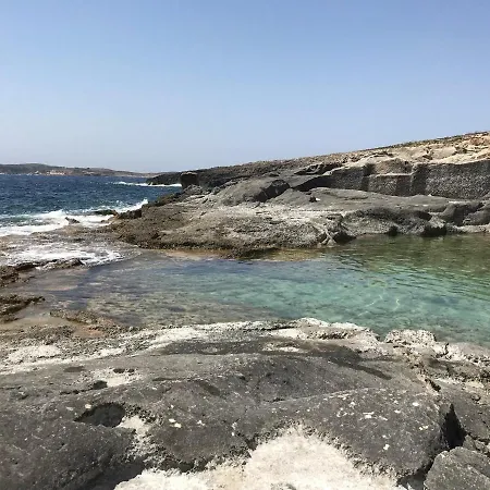 Gozo Divers Large Terrace 250 M2 Marsalforn