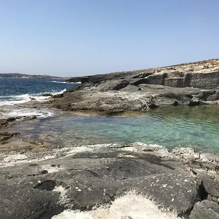 Gozo Divers Large Terrace 250 M2 Marsalforn