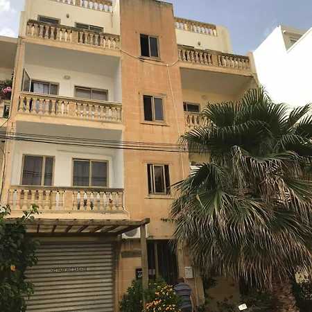 Gozo Divers Large Terrace 250 M2 *